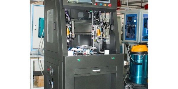 為什么要使用半自動鎖螺絲機(jī)？-堅豐股份